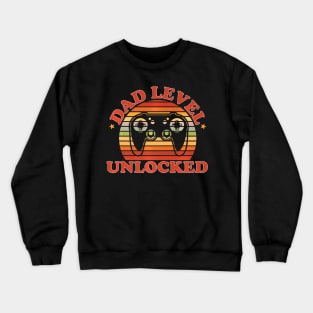 Mens Father's Day Video Game Gamer Dad Dad Level Unlocked Crewneck Sweatshirt